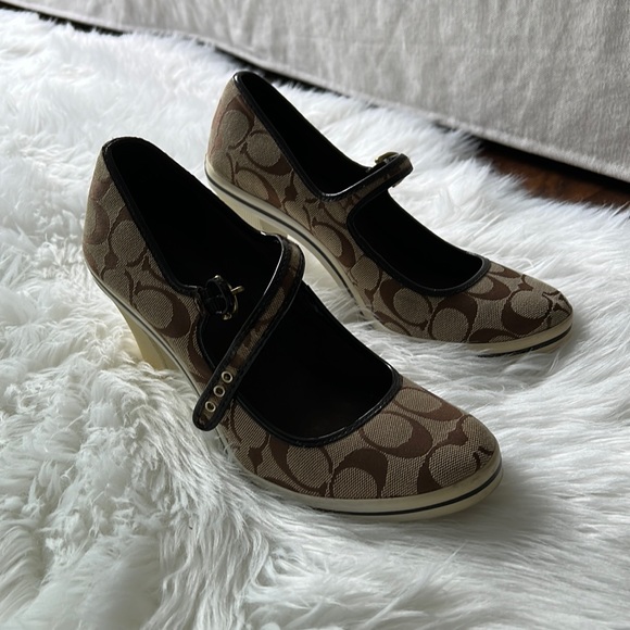 Coach Mary Janes size 9  Original Canvas signature Jacquard - Picture 2 of 6